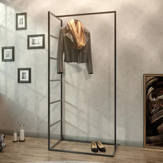 Вешалка для одежды металлическая