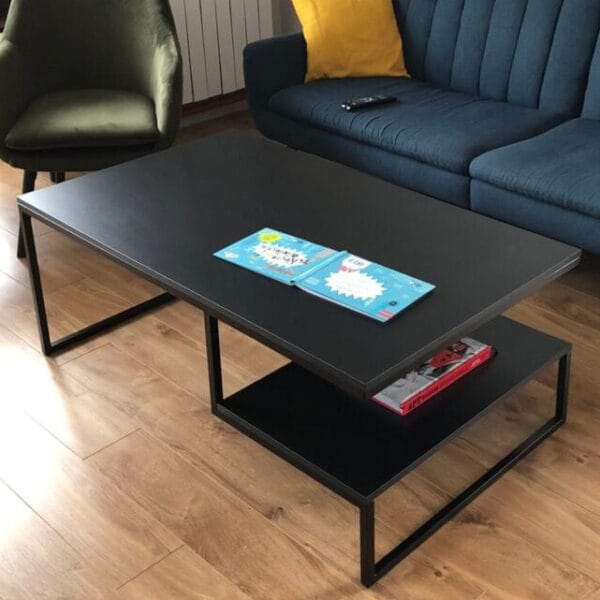 Журнальный столик металлический с полкой в стиле Лофт